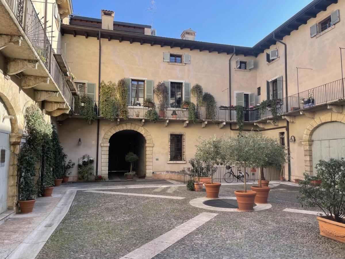 Antiche Colonne Suite Verona Exterior foto